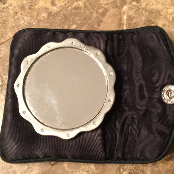 Lil mirror with case - Picture 2 of 2